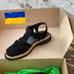 Sandales de pêcheur tendance. Fabriqué en Ukraine