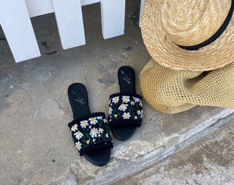 Toboganes de verano con estampado de flores con plantilla de cuero