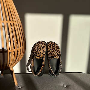 Leo Clogs animalische Lederschuhe Leo Druck Bild 6