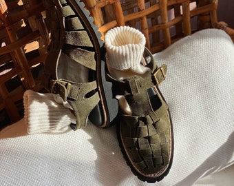 Trendy fisherman sandals