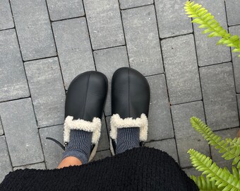 Sheepskin clogs; outdoor slippers; full grain leather; clogs with fur linen