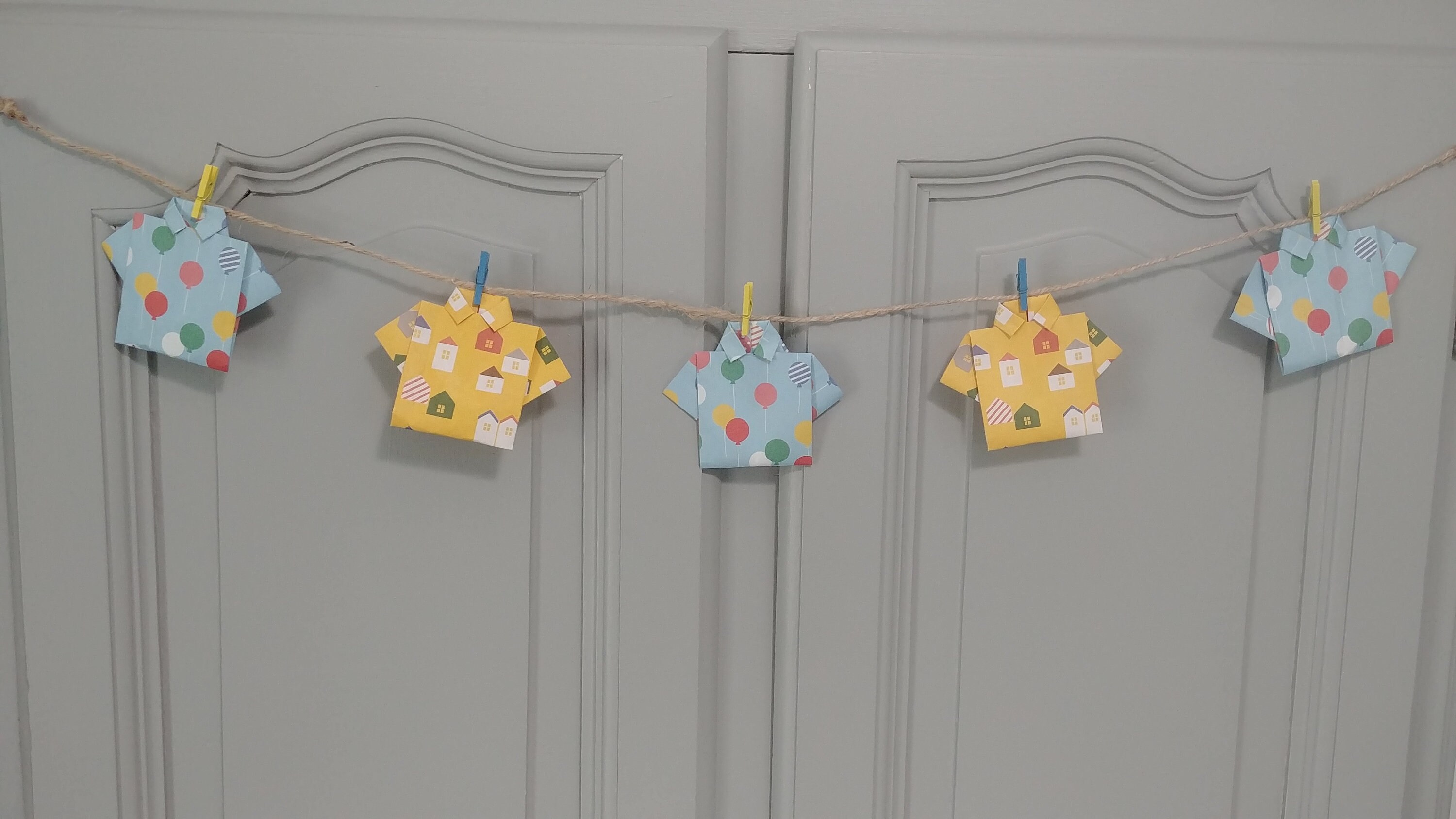 Guirlande de Chemises en Origami