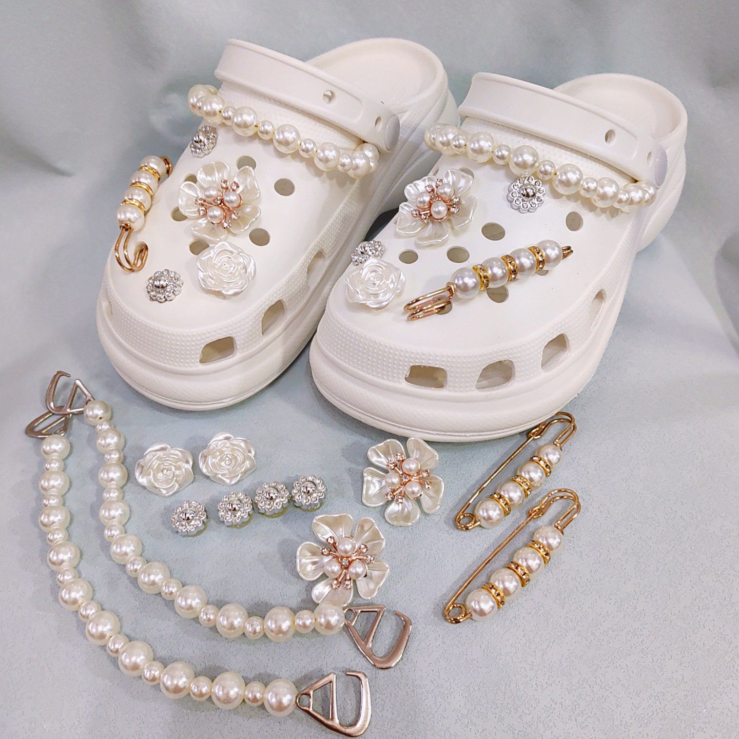  Bling Croc Charms for Women Girls,Golden Bling Shoe Charms for  Croc Sandals,Bling Chain Charm Shoes Accessories Shoe Decorations for  Birthday Gifts Party Favors : Clothing, Shoes & Jewelry