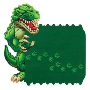 Könnte beinhalten: Eine grüne, dinosaurierförmige Filztafel mit einer Cartoon-Illustration. Der Dinosaurier hat scharfe Zähne, Krallen und einen bedrohlichen Ausdruck. Gestickte grüne Dinosaurierfußabdrücke führen über die dunkelgrüne Filzoberfläche.