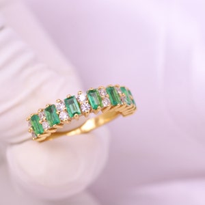 Baguette Green Emerald Wedding Band Half Eternity Diamond - Etsy