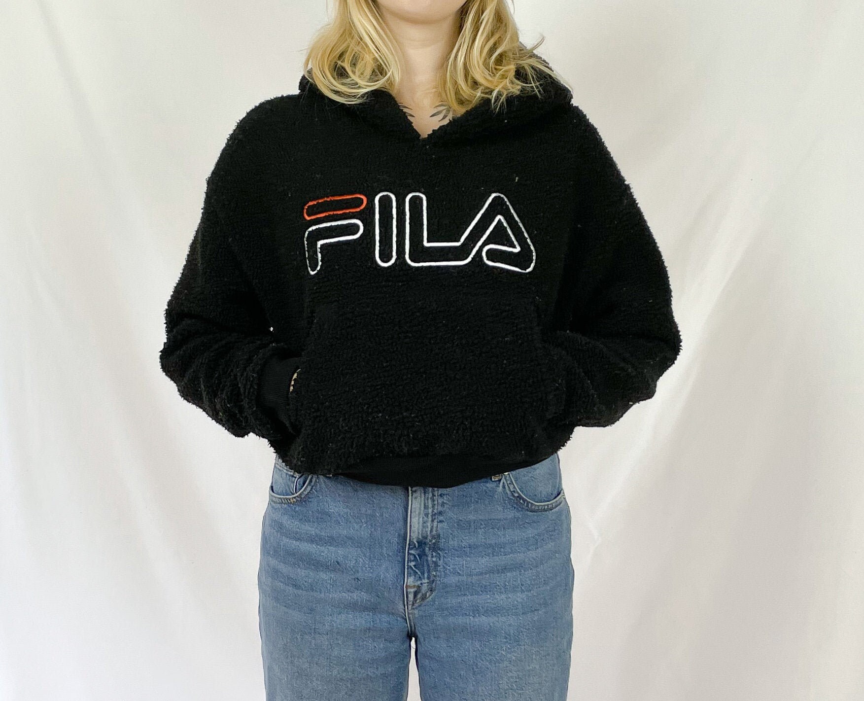 ZuidAmerika Scheur Waakzaamheid Buy FILA Black Crop Fluffy Faux Sheep Skin Crop Hooded Jumper Online in India - Etsy ZuidAmerika Scheur Waakzaamheid Buy FILA Black Crop Fluffy Faux Sheep Skin Crop Hooded Jumper Online in India - Etsy