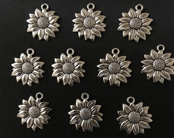 10 Sunflower Charms Antique Silver Colour 21mm x19mm