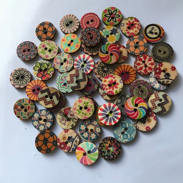 50 x Wooden Multi Coloured Patterned Rustic Style Buttons 15mm