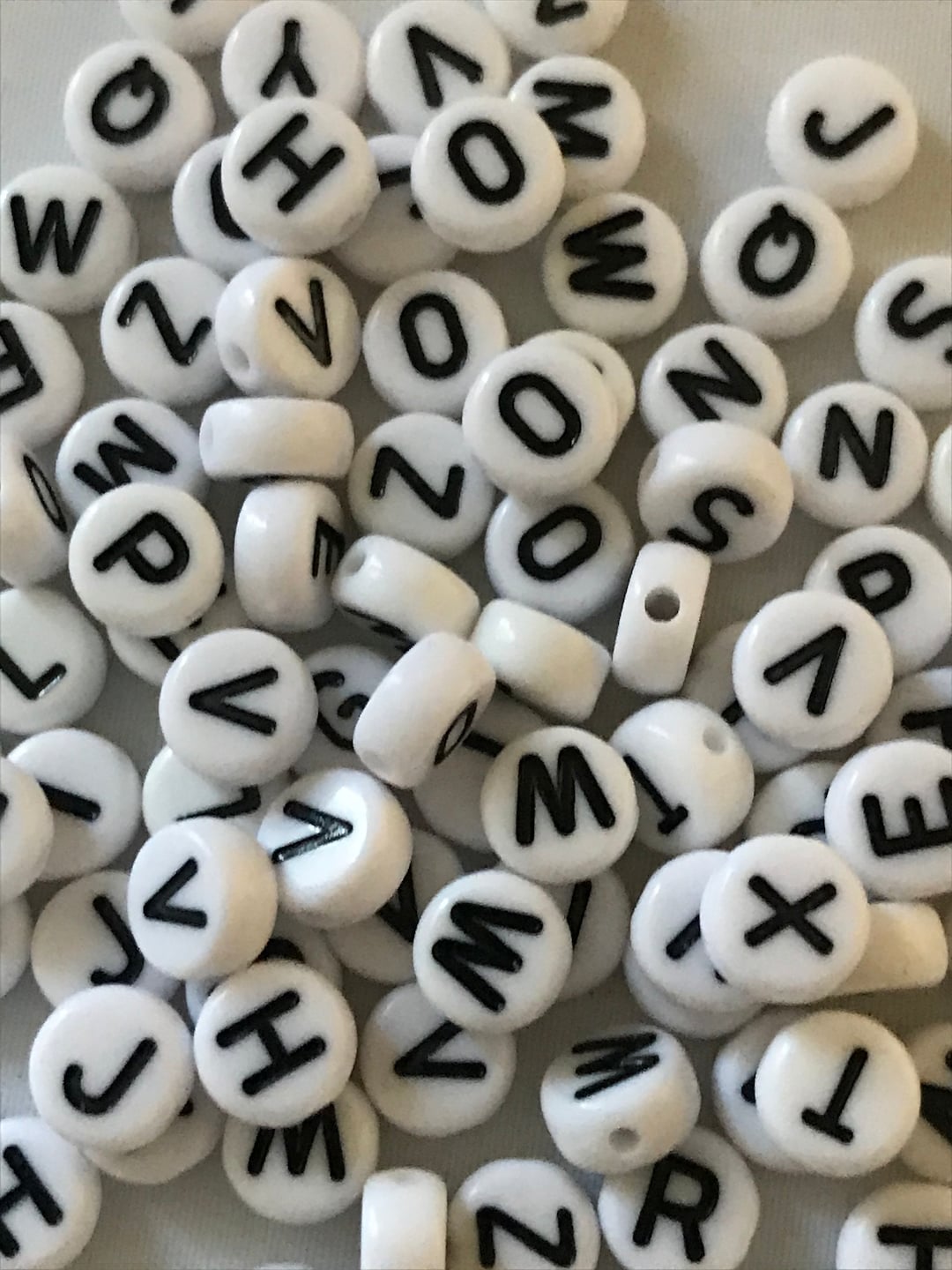 50pcs 7mm cube white vowel letters acrylic alphabet beads DIY Handcraft