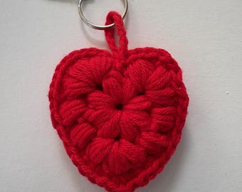 Crochet keyring - red heart