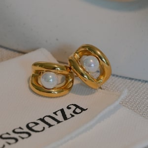 Modernist Pearl Earrings, Pearl Hoop Earrings Gold, Keshi Pearl Earrings, Akoya Pearl Earrings, Gold Pearl Earrings, Gift for her