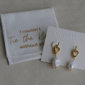 Tie the knot pearl dangle earrings & bracelet, Bridesmaid proposal box set, Bridesmaid getting ready jewelry, Will you be my bridesmaid gift Envelope + Earrings