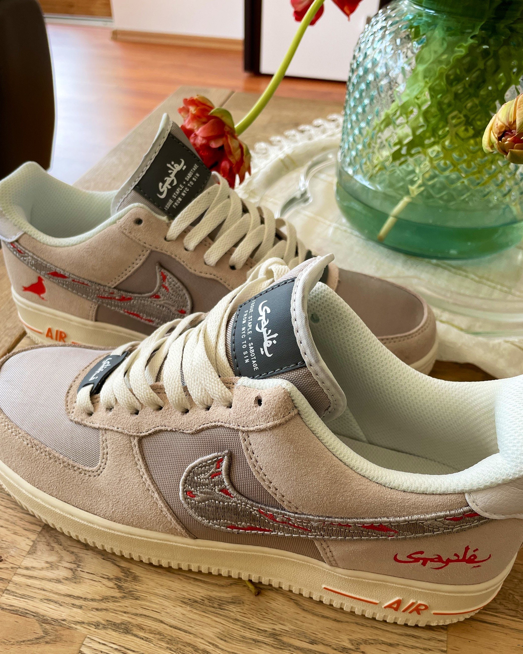 nike air force 1 pigeon