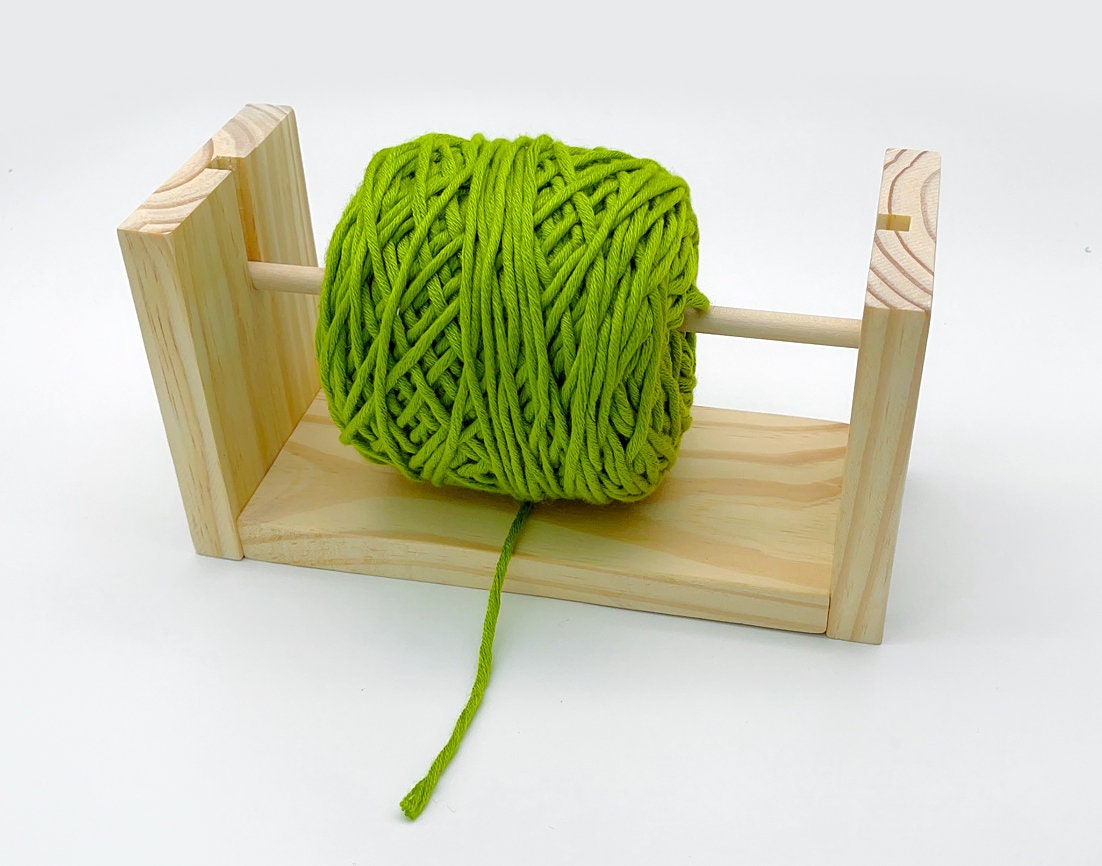  REDECKER Dark Oakwood Flax Yarn Holder - Holds 5 Yarn Tubes -  Ideal for Crocheting, Embroidery Thread and Yarn Storage Organizer, Perfect  Crochet Accessory and Tool, Made in Germany