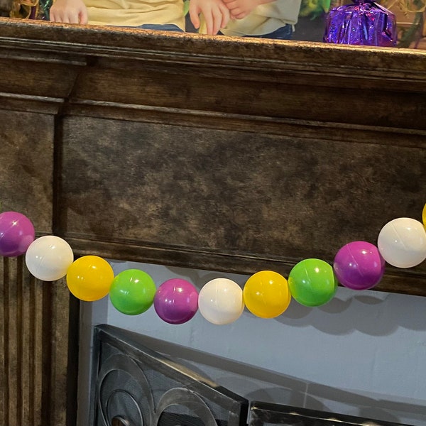 outdoor mardi gras bead garland