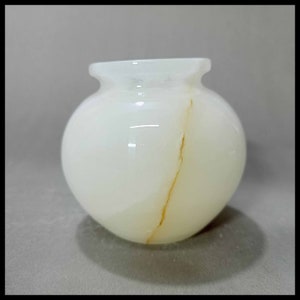Onyx Pot/Pakistani Handcrafted Marble Pot/Matki For Homedecor/Made With Marble/Onyx Decoration/Best Gift /Size : 3 inch