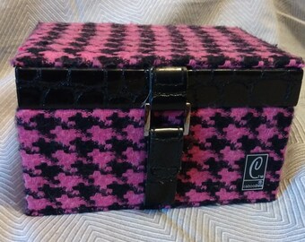 Vintage Caboodles pink and black plaid fabric train case makeup case