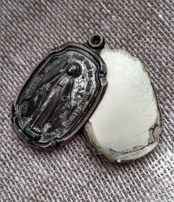Religious Silver Pendant,Vintage,Hayward Sterling… - image 2