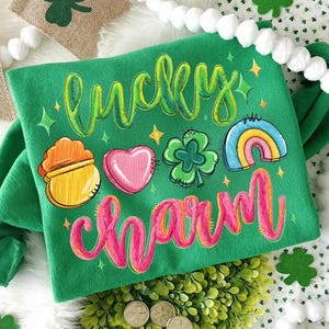 Amuleto de la suerte (Png), Día de San Patricio (Png), Diseño de camiseta de San Patricio con pinceladas coloridas, Trébol arcoíris (Png), Trébol de la suerte retro (Png)