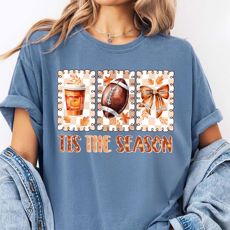 Tis the Season PNG, Coquette höstvibbar PNG, höstfotboll PNG, höstkaffe PNG, Coquette fotboll PNG, Coquette rosett PNG, höst PNG bild 4