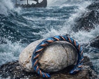 Ránar Grip — The Wrath of the Drowned Sea. Hand-Forged Shipwreck Patina Copper Cuff