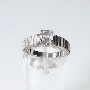 Beautiful 925 silver ring with clear Goshenite vintage, size 53!