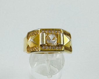 Impressive gold-plated 925 sterling silver ring with solitaire!