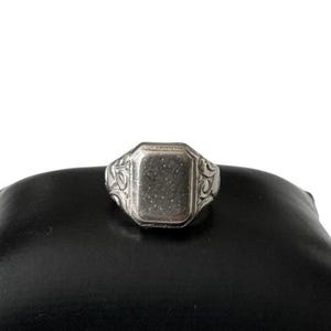 Antique signet ring size 5 - Etsy 日本
