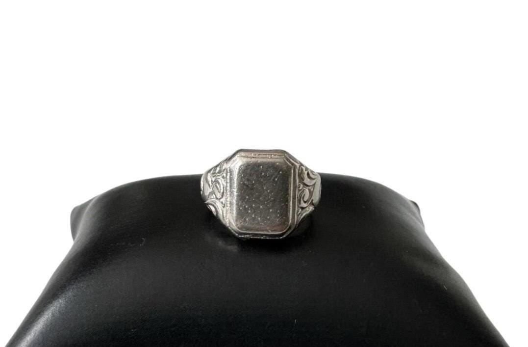 Ring リング ジュエリー 歴史 洋書 英語版 Antique signet ring size 5 - Etsy 日本