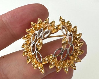 Vintage Aconda Brooch - High-quality gold-colored fashion jewelry