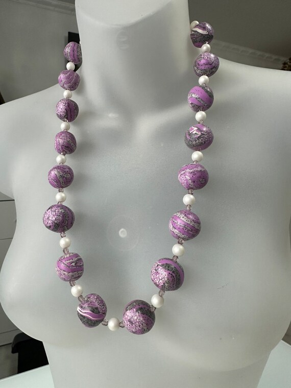 Statement necklace with large balls in a purple-g… - image 2