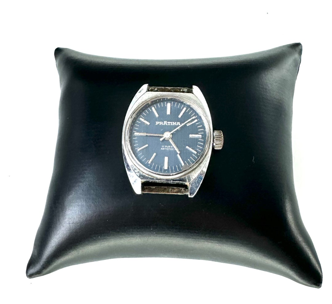 Prätina Wristwatch With Hand Winding and 17 Rubies!