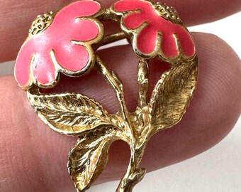 Small Gold Pink Enamel Brooch Floral Design Vintage Fashion Jewelry!