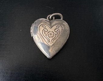 Art Deco heart medallion made of 835 silver!