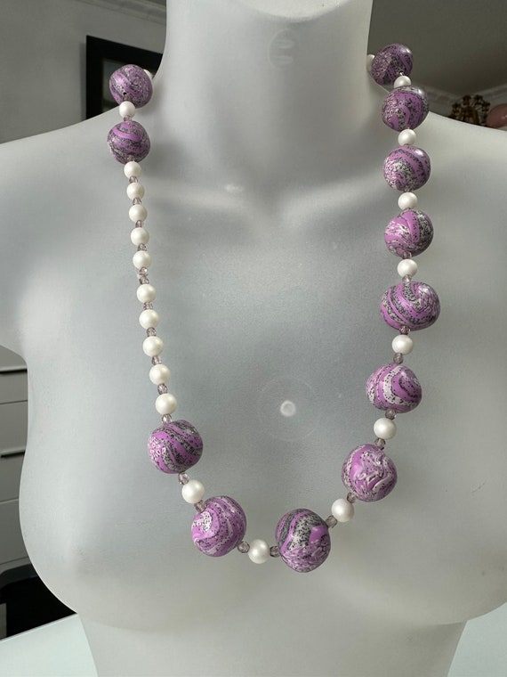 Statement necklace with large balls in a purple-g… - image 7