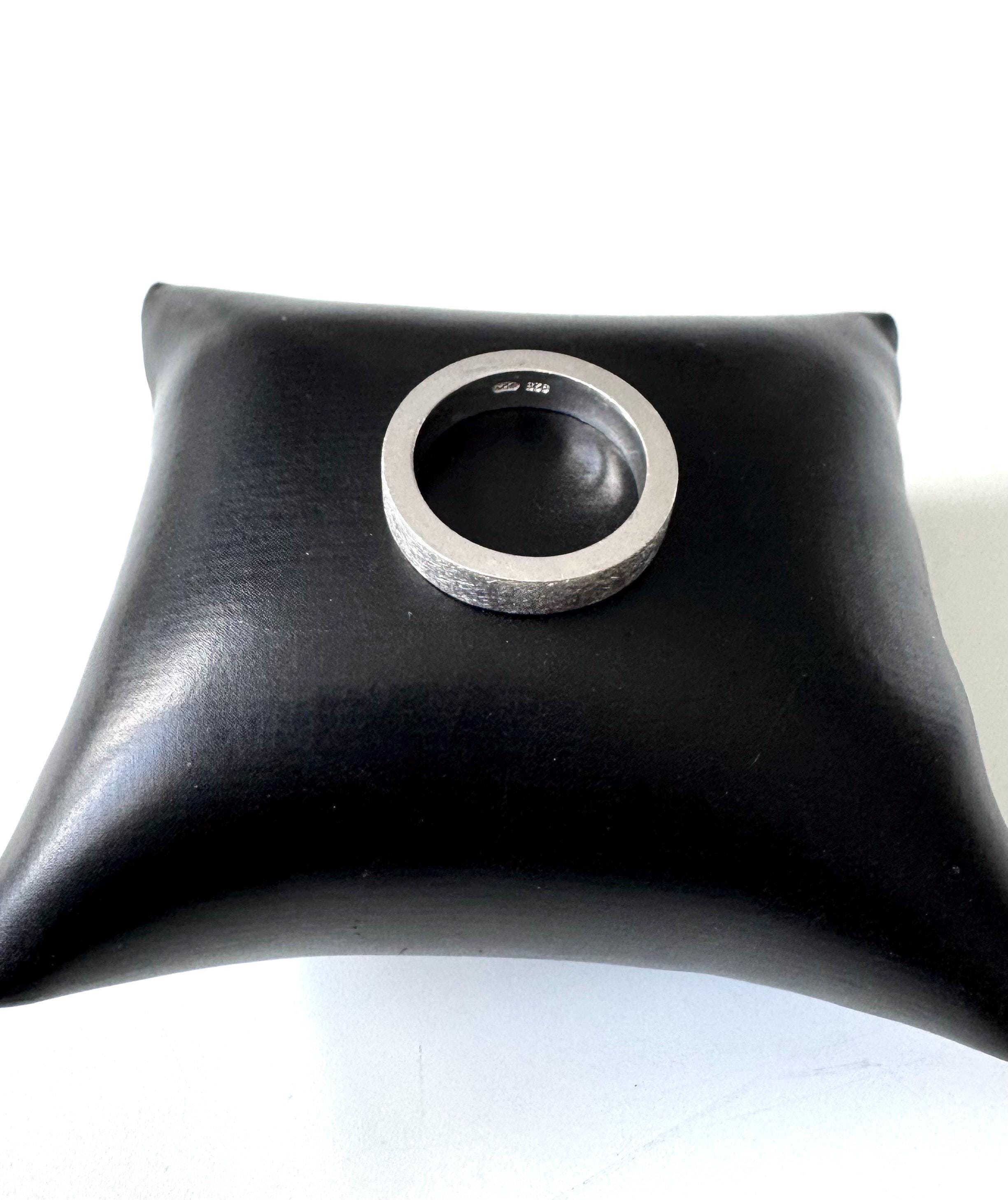 Bague En Argent Massif 925 Texturée Style 80's, Taille 57, Neuve De Stock Vintage - Poinçon 925