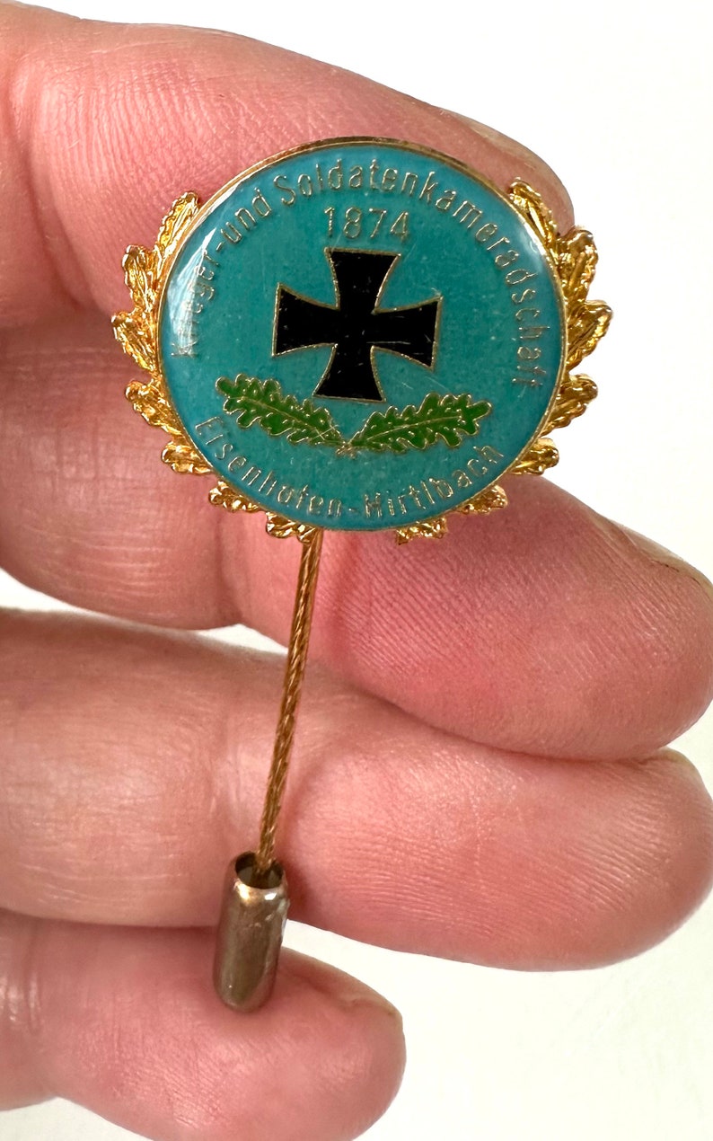 Old badge / pin warriors and soldiers association Eisenhofen-Hirtlbach 1874 badge of honor image 4
