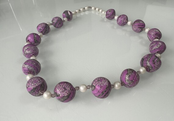 Statement necklace with large balls in a purple-g… - image 6