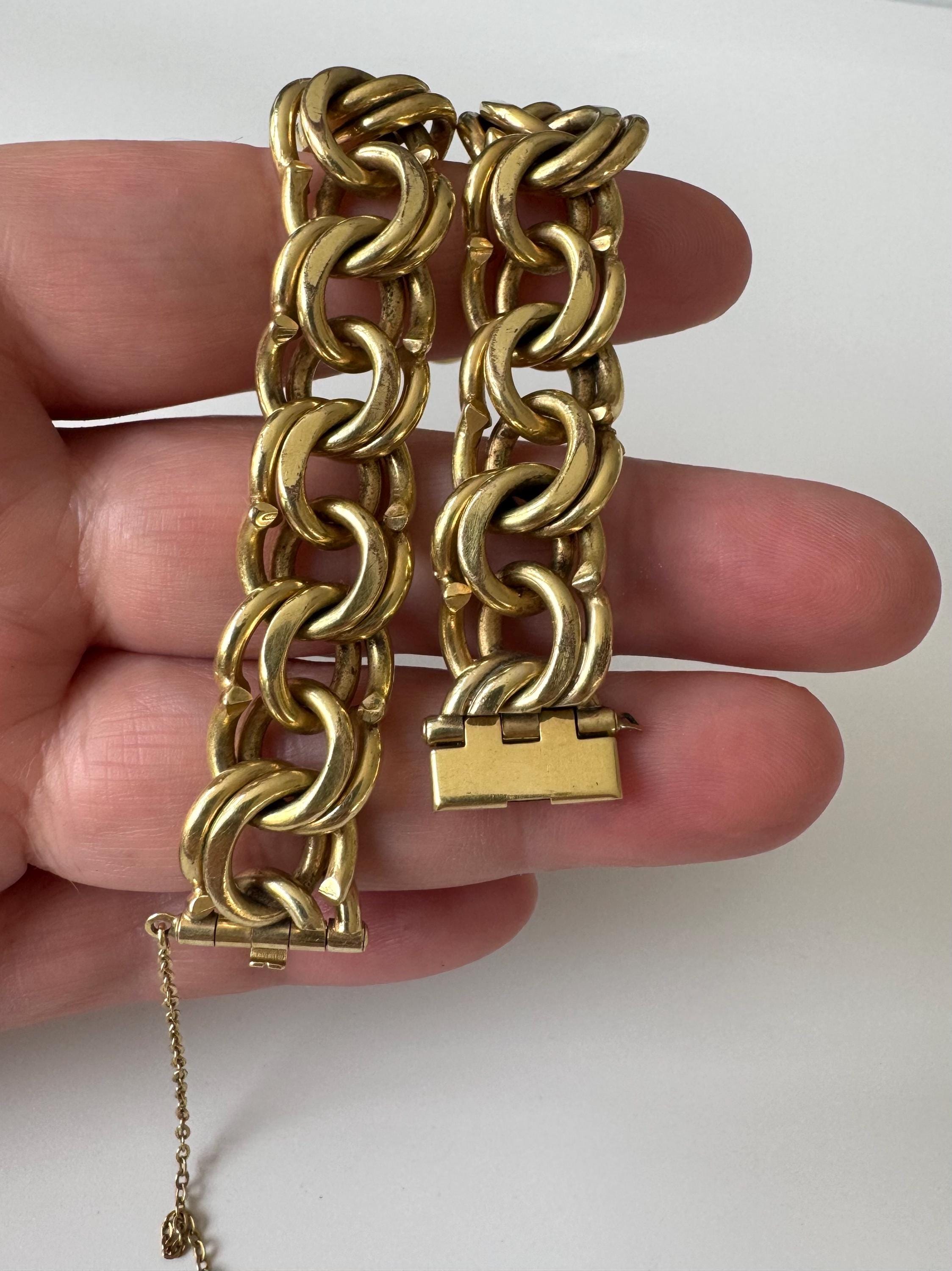 Bracelet manchette or jaune Années 60 - 58 Facettes