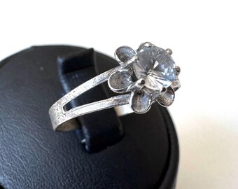 Bague Ancienne En Argent Avec Pierre Transparente - Taille 56 - Occasion - Bijou Vintage élégant Et Mystérieux