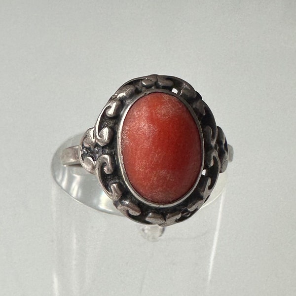 Art Deco ring 835 silver set with coral cabochon!