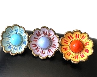Broche Art Nouveau com motivos florais e nenúfares pintados à mão, Viena, por volta de 1900!