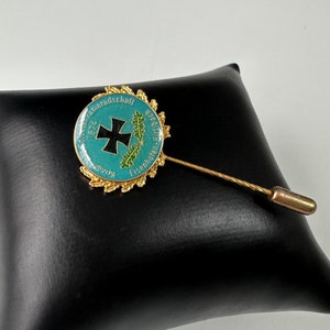 Old badge / pin warriors and soldiers association Eisenhofen-Hirtlbach 1874 badge of honor image 1