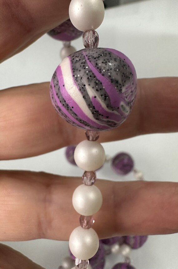 Statement necklace with large balls in a purple-g… - image 8