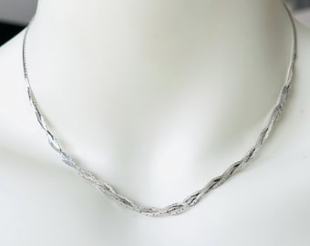 Magnificent 835 silver necklace with a braided design!