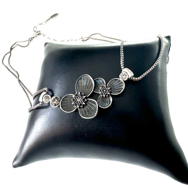 Pilgrim Danish Design Modeschmuck Collier – Elegantes Doppelstrang-Design mit Blumenanhänger !