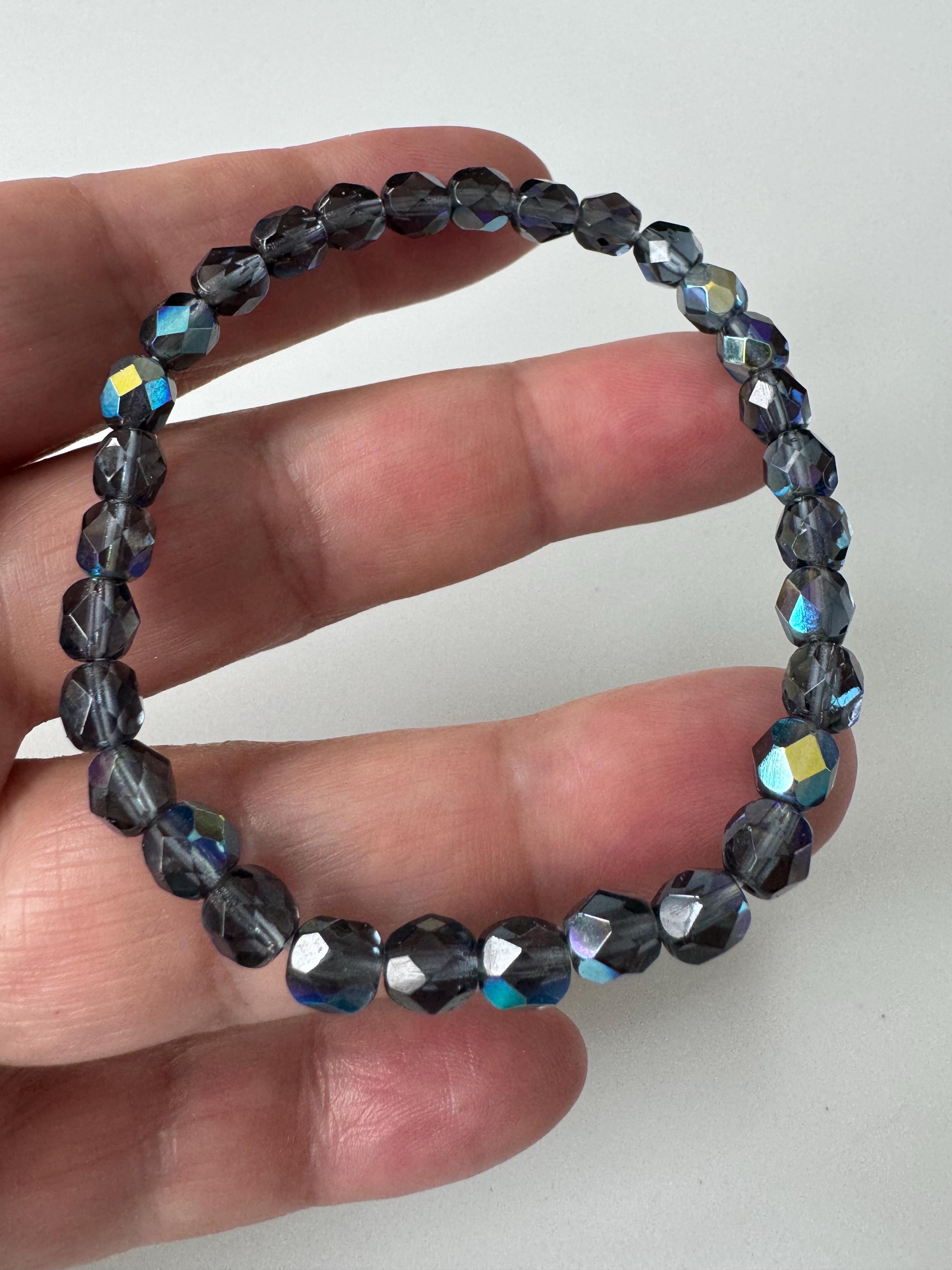 ヴィンテージガラスブレスレット ヴィンテージガラスブレスレットブルー虹色伸縮性あり！ - Etsy 日本