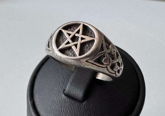 Solid 925 silver ring with pentagram and Celtic k… - image 1