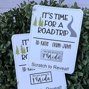 Billet à gratter Road Trip - Message secret - Révélation de vacances - Billet de voyage surprise - Voyage en famille 2022 - Révélation du voyage - Puzzle de remise des diplômes
