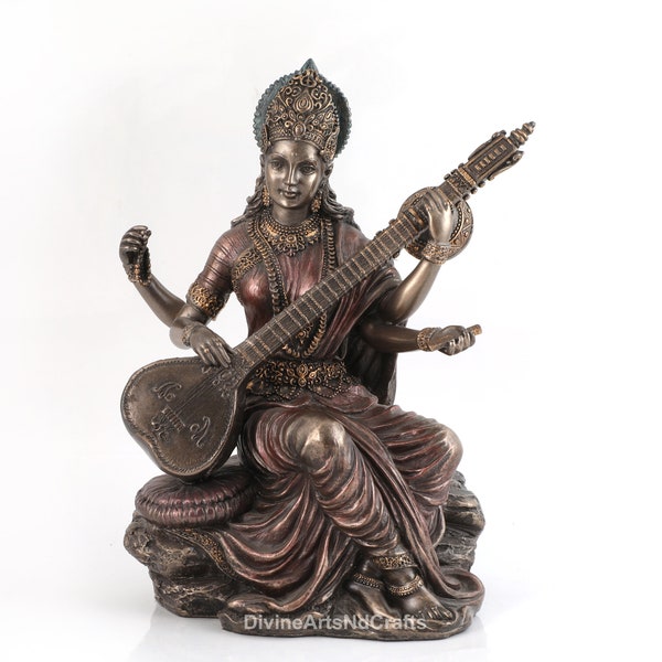 Bronzestatue von Saraswati/ Göttin Saraswati mit Veena/ Göttin der Kunst, Musik und des Wissens.